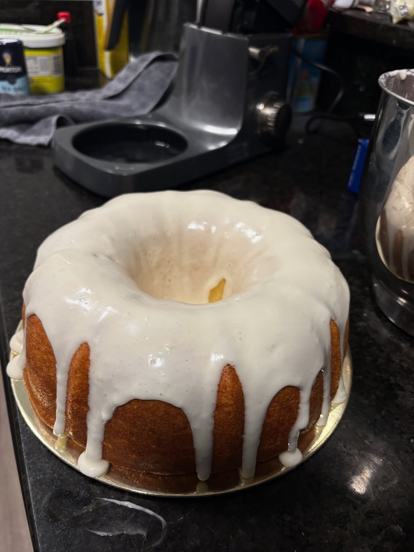 VANILLA CREAM BUNDT CAKE